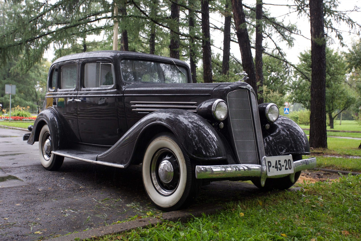 GAZ M1