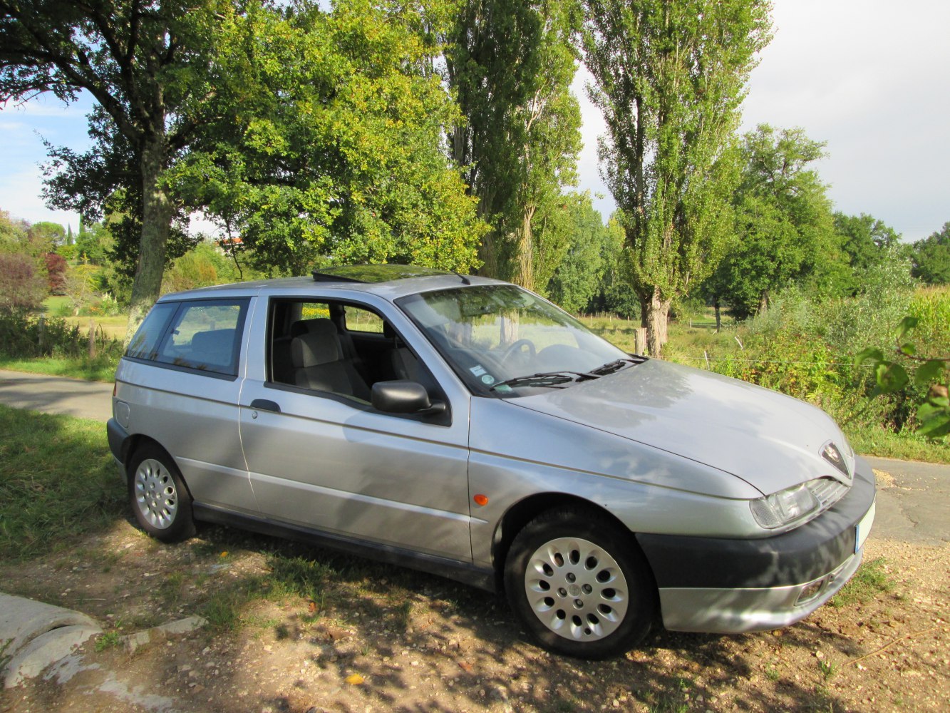 Alfa Romeo 145 1.6 Twin Spark (120 Hp)