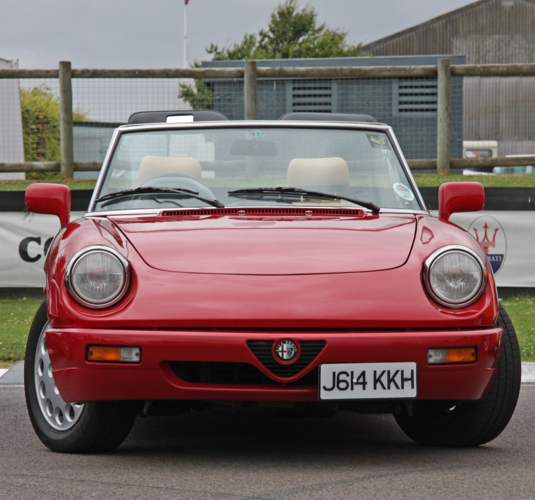 Alfa Romeo Spider 2000 (116 Hp)