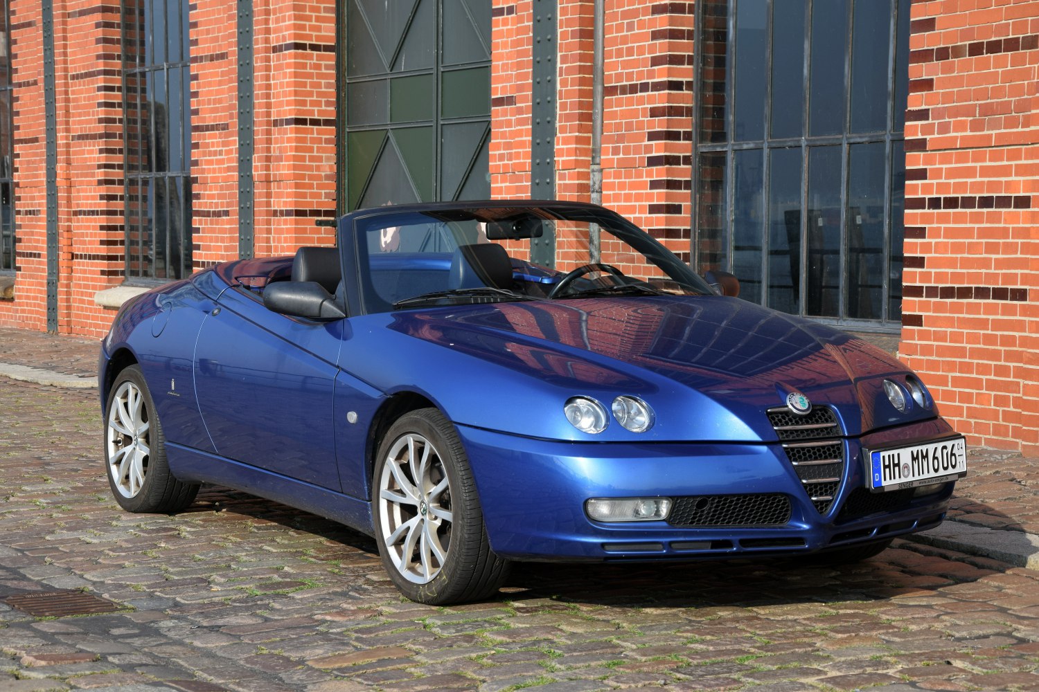 Alfa Romeo Spider 2.0 Twin Spark (150 Hp)