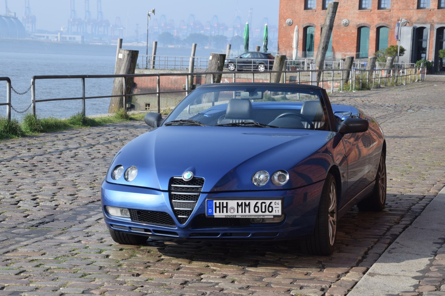 Alfa Romeo Spider 2.0 Twin Spark (150 Hp)