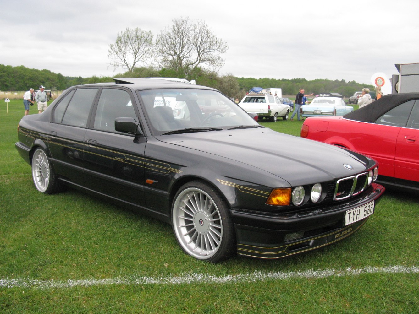 Alpina B12