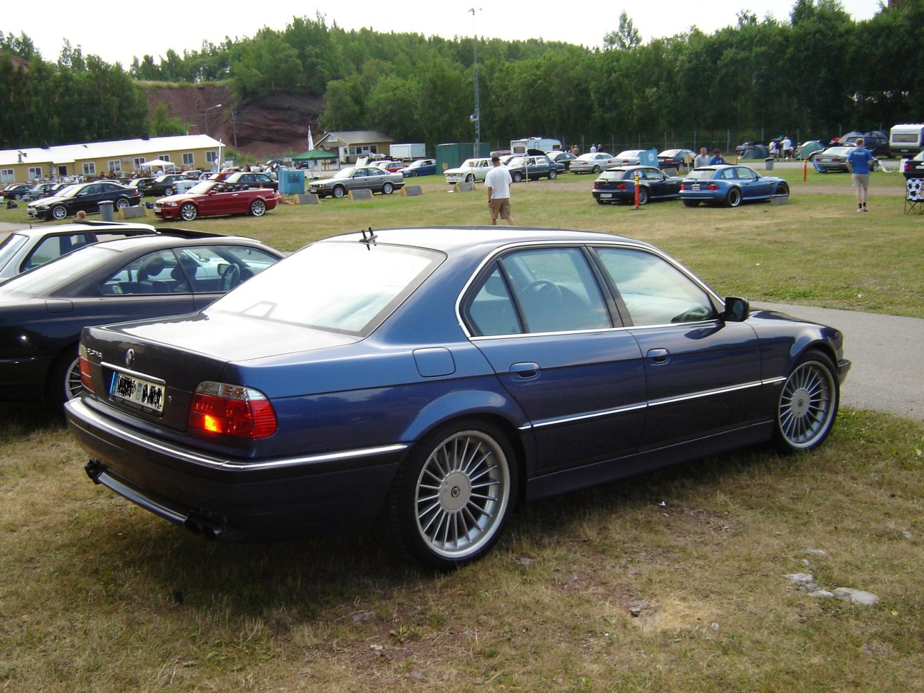 Alpina B12 5.7 i V12 E-Kat Switchtronic (387 Hp)