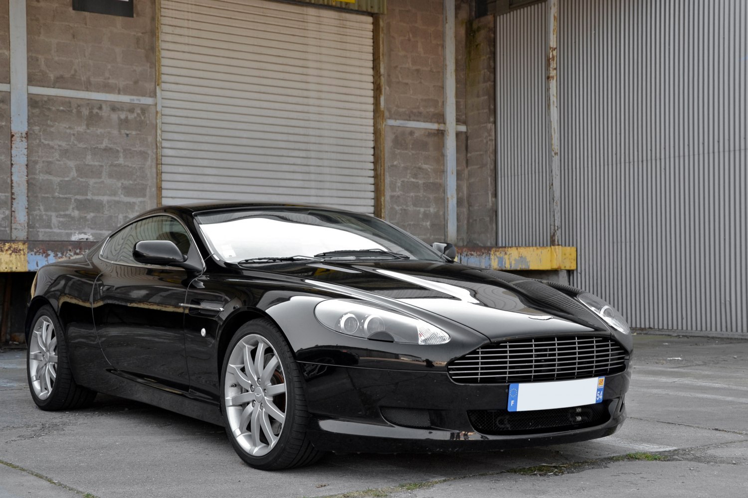 Aston Martin DB9 6.0 i V12 48V (456 Hp) Automatic