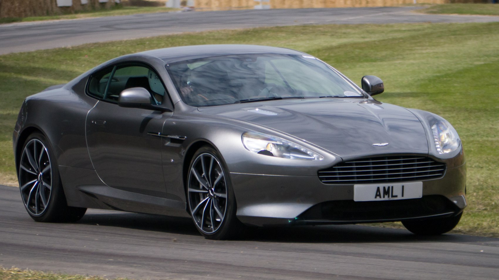 Aston Martin DB9 6.0 V12 (547 Hp) Automatic