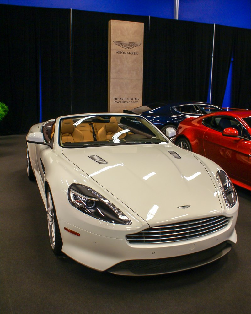 Aston Martin DB9