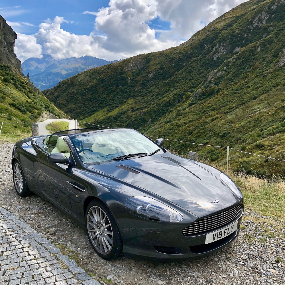 Aston Martin DB9