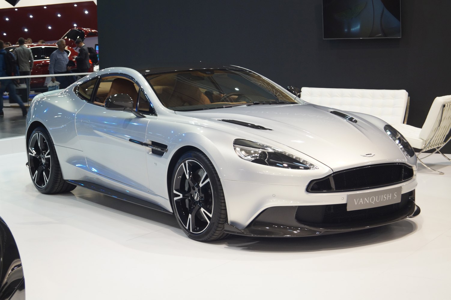 Aston Martin Vanquish 6.0 V12 (603 Hp) Touchtronic