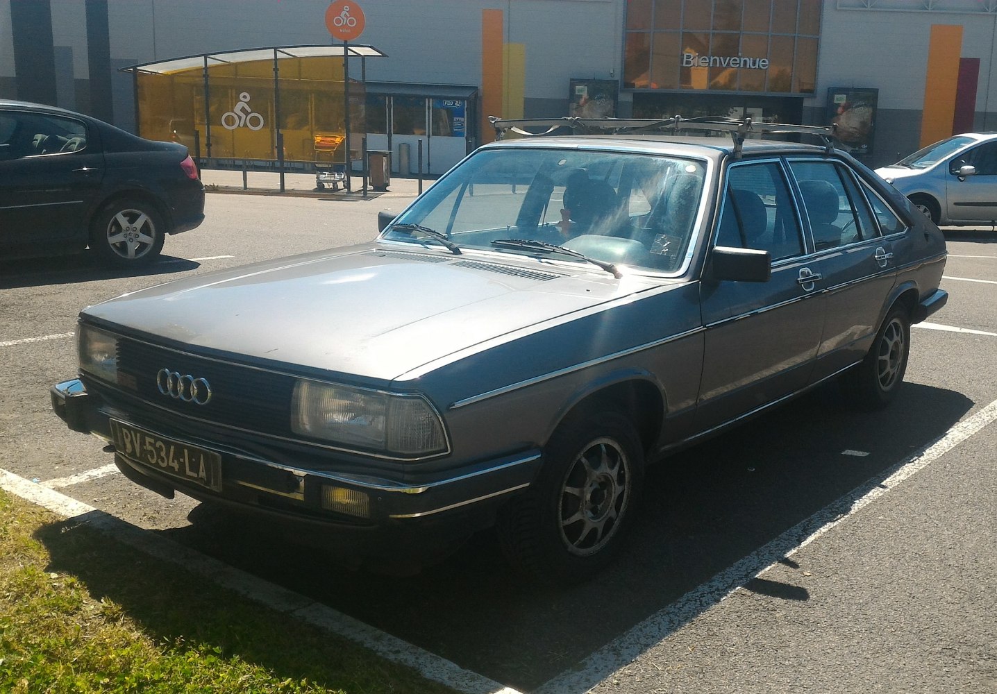 Audi 100