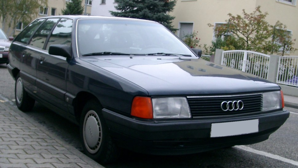 Audi 100