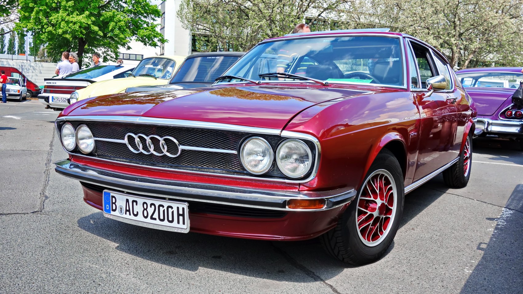 Audi 100