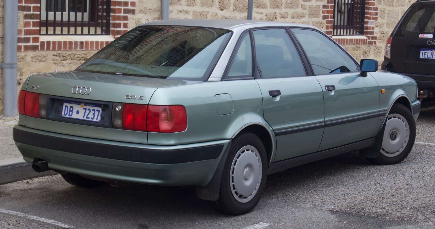 Audi 80 2.0 (90 Hp)