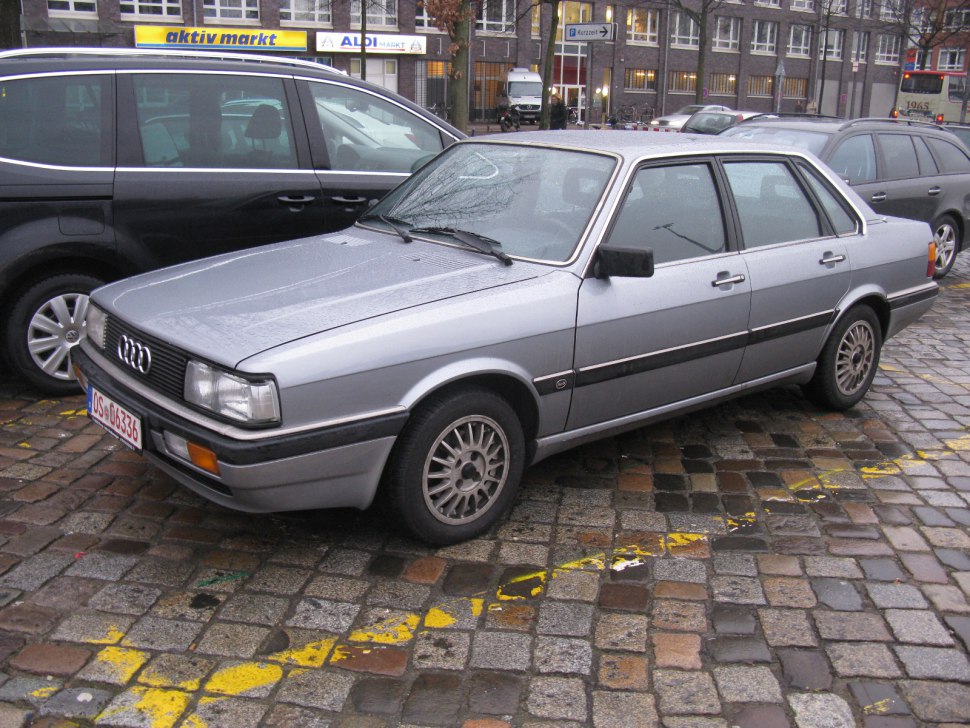 Audi 90 2.0 (113 Hp)