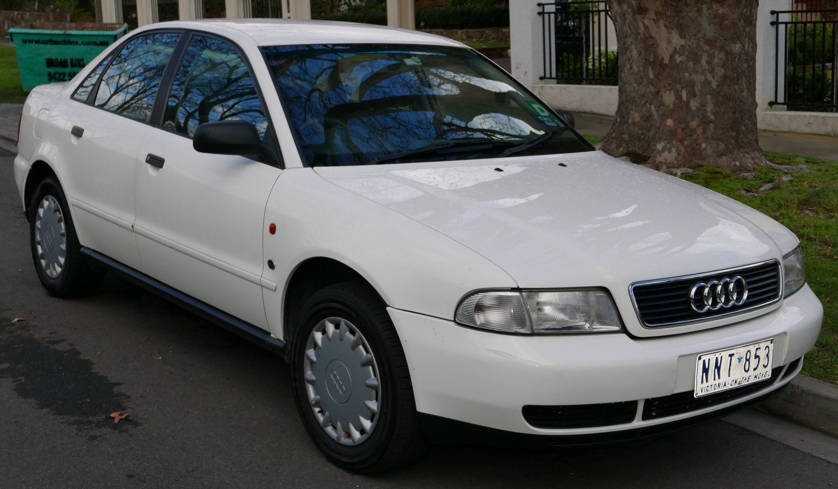 Audi A4 2.6 V6 (150 Hp) quattro