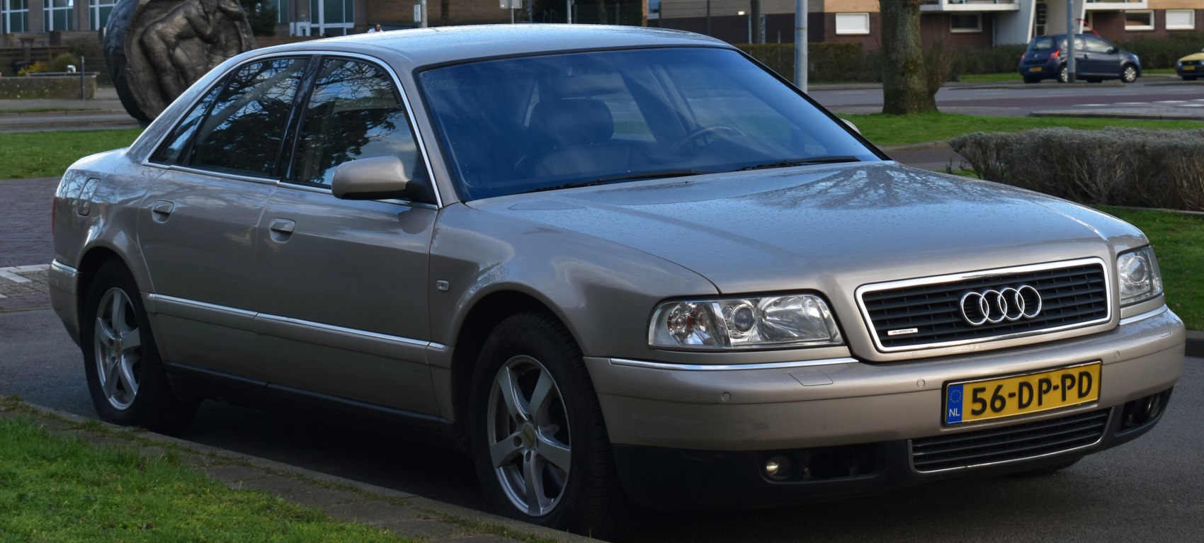 Audi A8 2.5 TDI V6 (150 Hp) quattro tiptronic