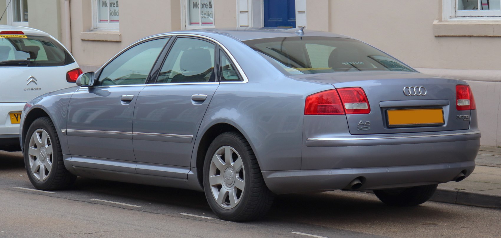 Audi A8 3.0 TDI V6 (233 Hp) quattro DPF Tiptronic