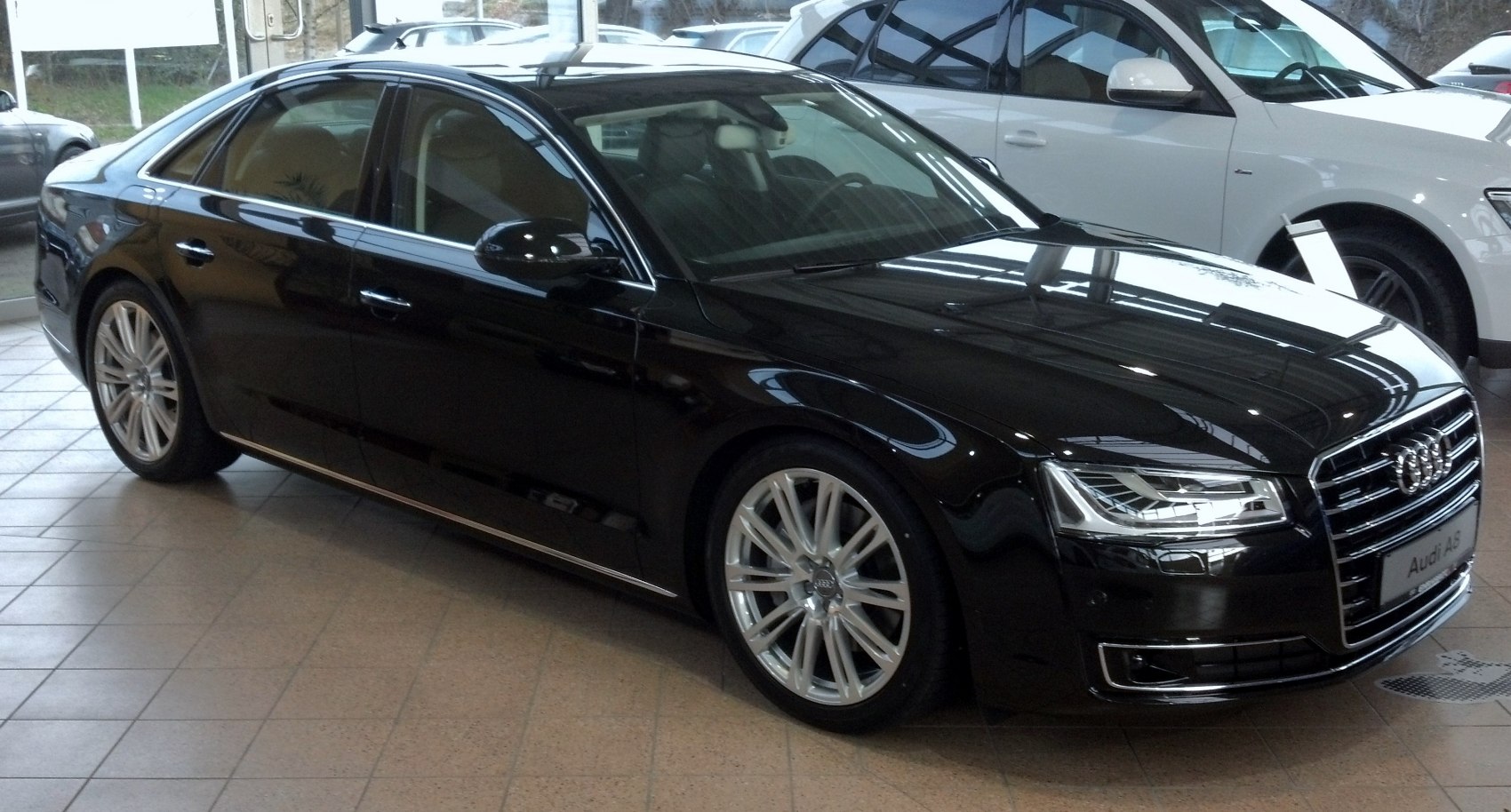 Audi A8 4.0 BiTFSI V8 (435 Hp) quattro Tiptronic