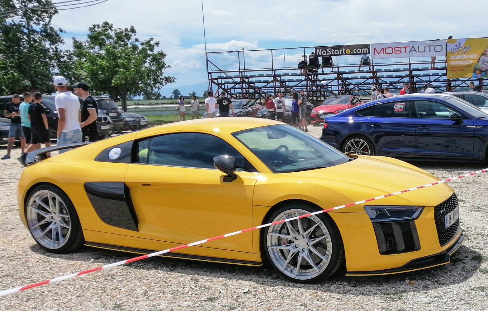 Audi R8