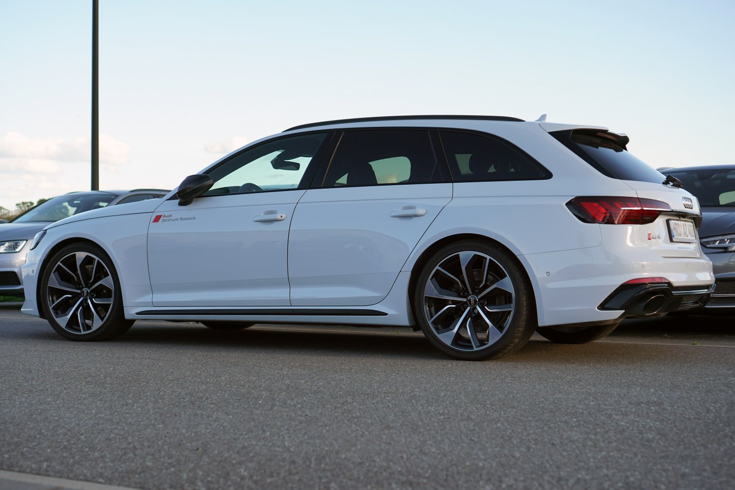 Audi RS 4 2.9 TFSI V6 (450 Hp) quattro tiptronic