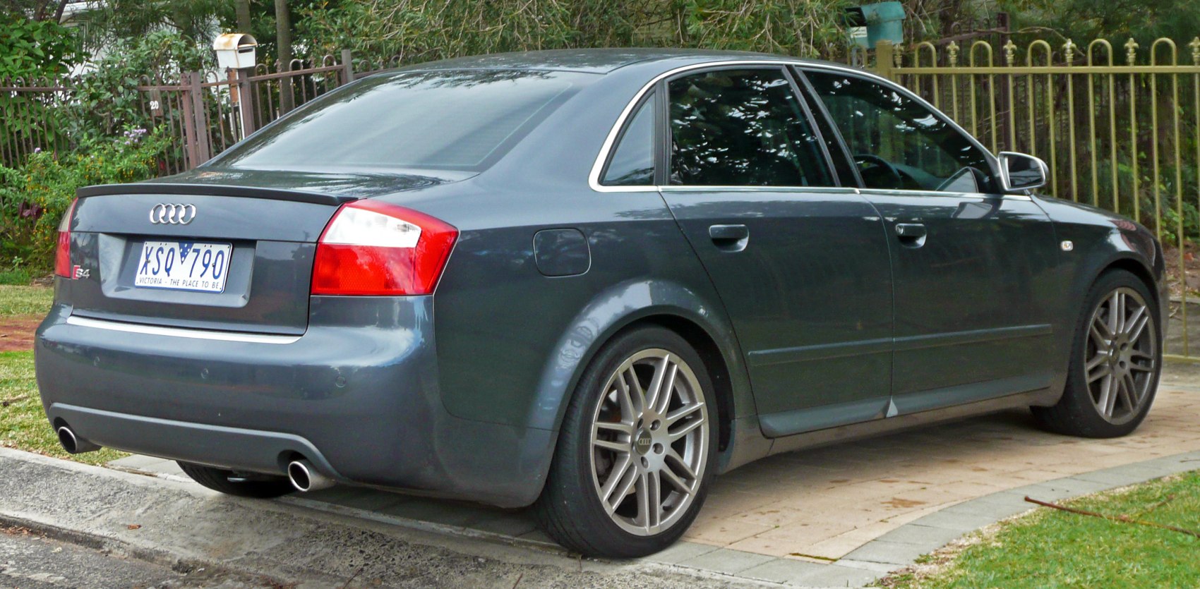 Audi S4 4.2i V8 (344 Hp) quattro