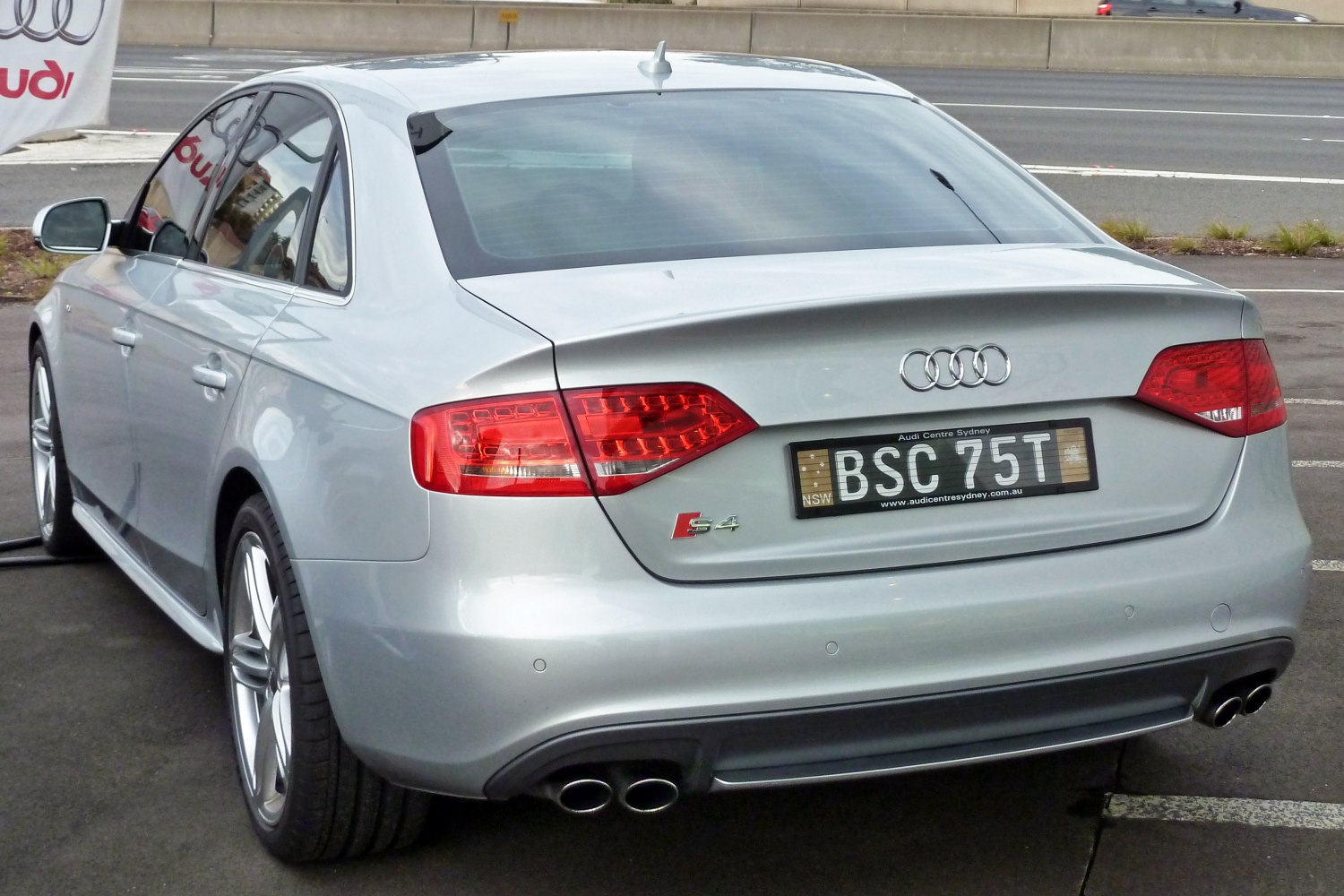 Audi S4 3.0 TFSI V6 (333 Hp) quattro S tronic