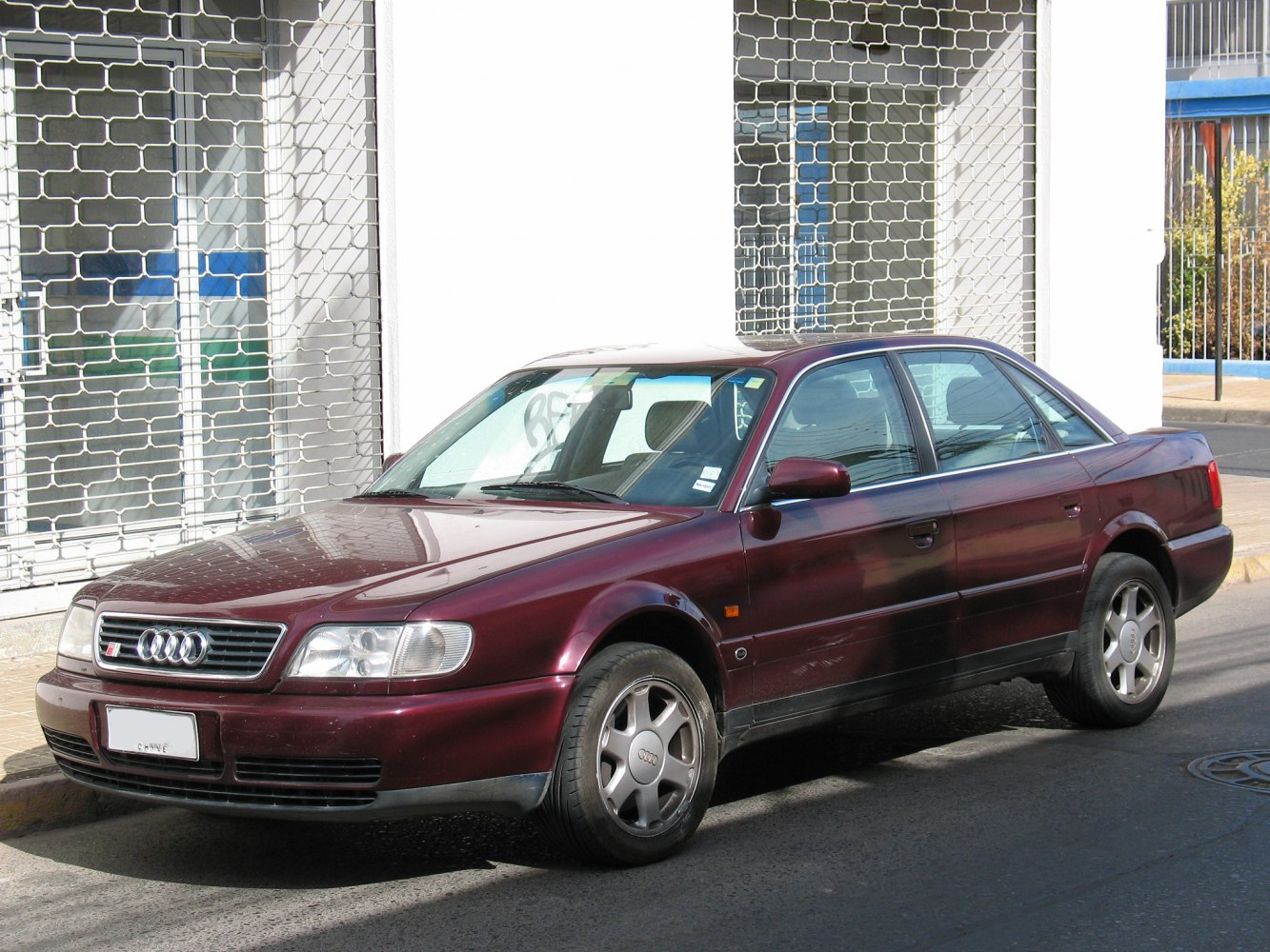 Audi S6 4.2i V8 32V (290 Hp) quattro