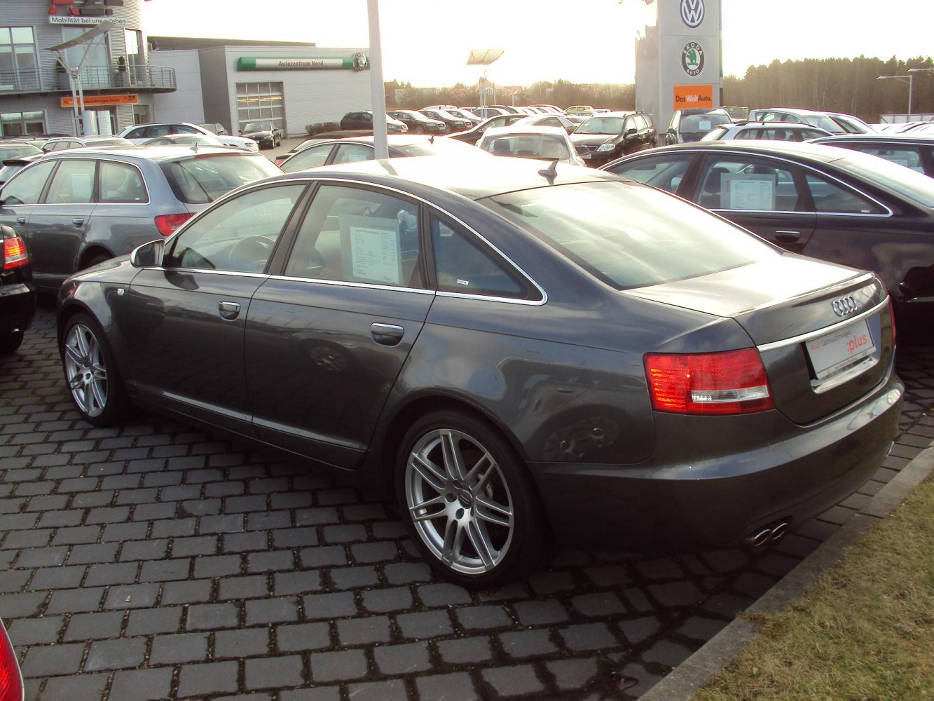 Audi S6 5.2 FSI V10 (435 Hp) quattro Tiptronic