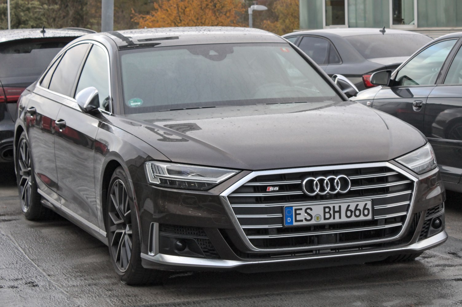 Audi S8 4.0 TFSI V8 (571 Hp) Mild Hybrid quattro tiptronic COD