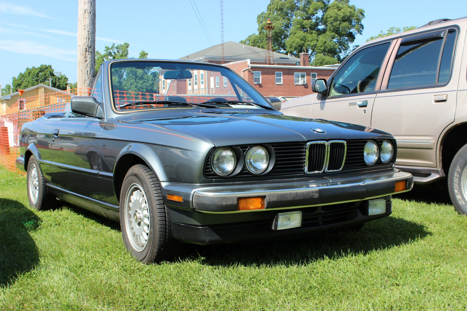 BMW 3 Series 320i (129 Hp)