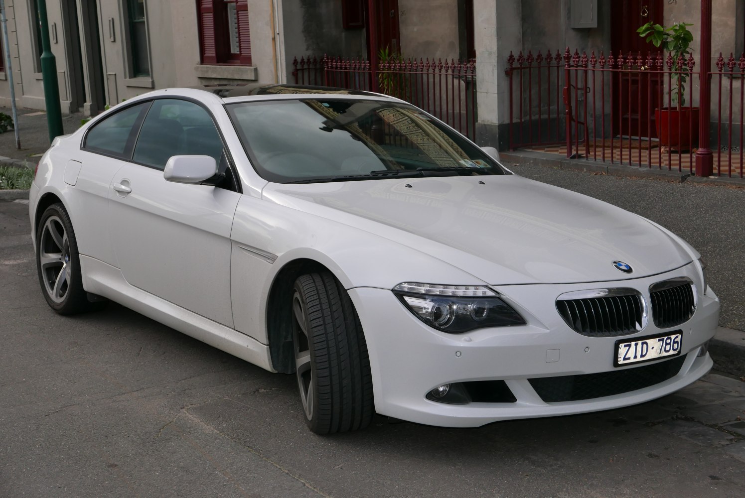 BMW 6 Series 630i (272 Hp)