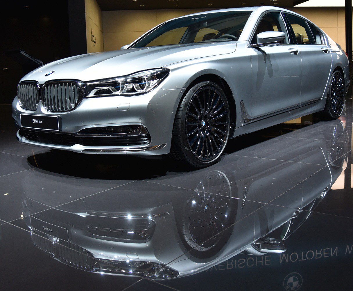 BMW 7 Series 750i (450 Hp) xDrive Steptronic