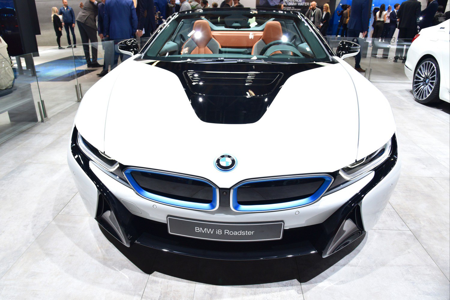 BMW i8 1.5/11.6 kWh (374 Hp) xDrive Automatic