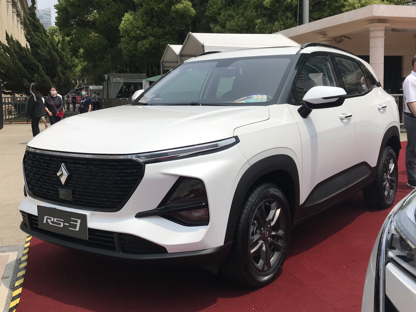 Baojun RS-3 1.5i (99 Hp)