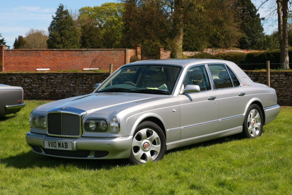 Bentley Arnage 6.8 V8 (405 Hp)