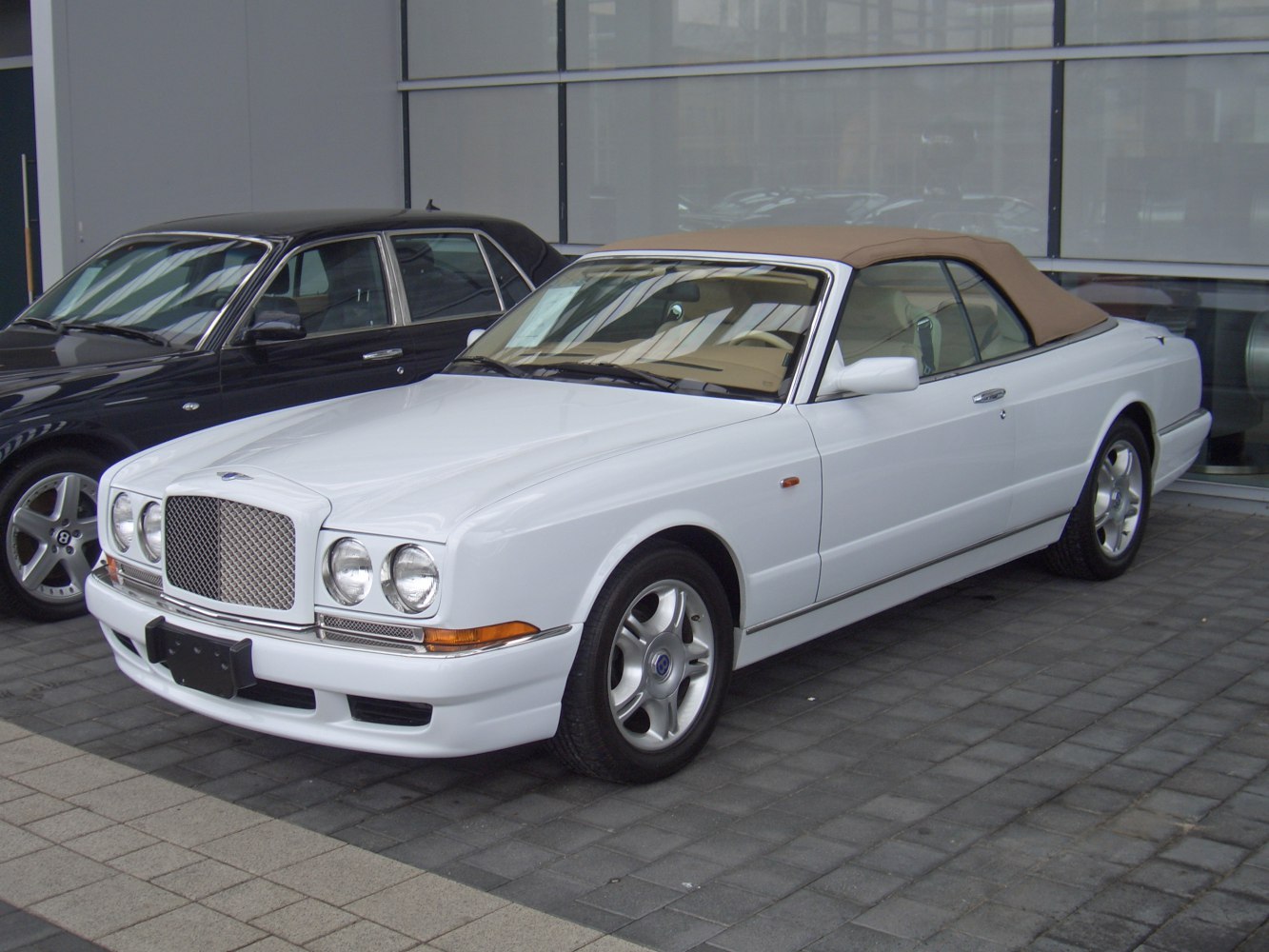 Bentley Azure 6.7 i V8 (389 Hp)