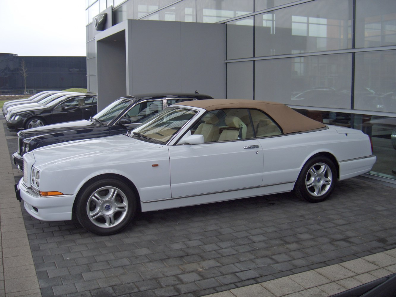 Bentley Azure 6.7 i V8 (426 Hp)