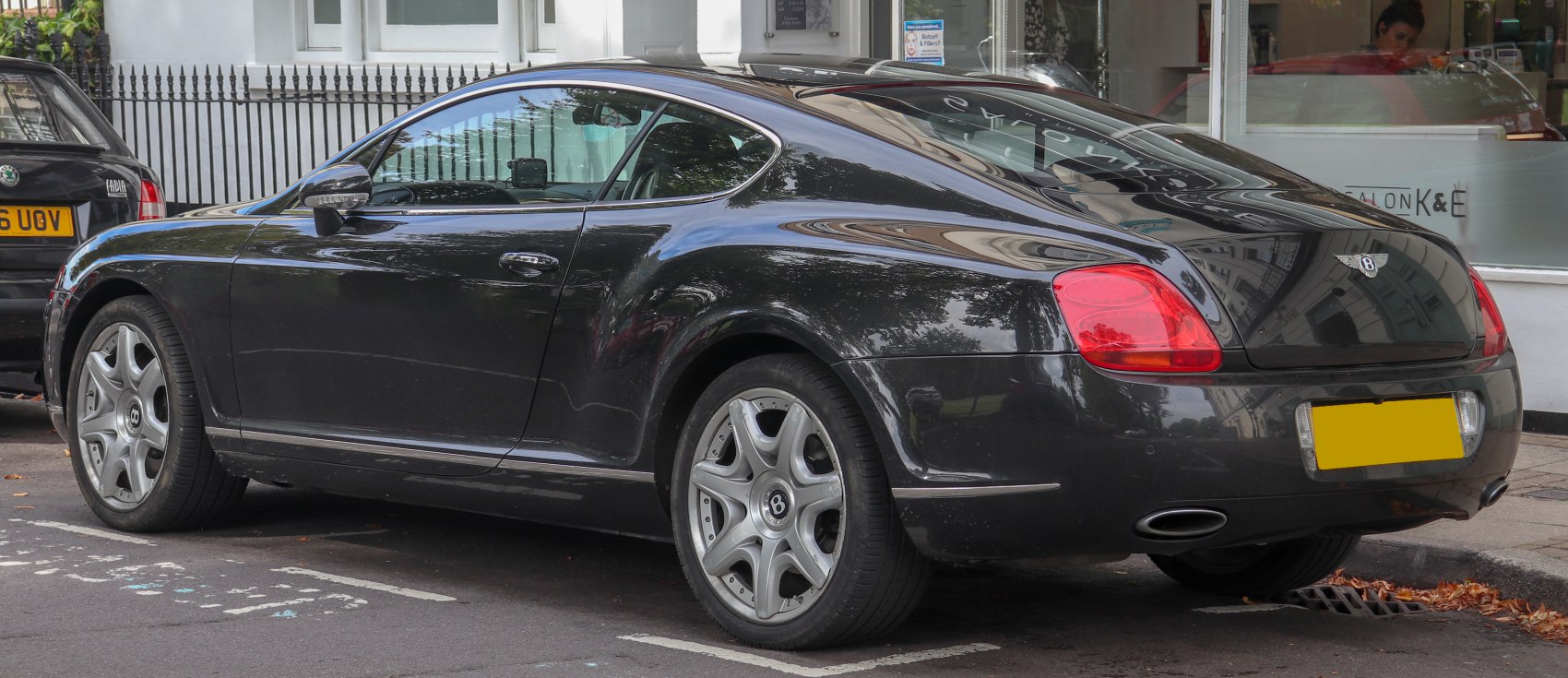 Bentley Continental 6.0 W12 Twin Turbo (560 Hp)