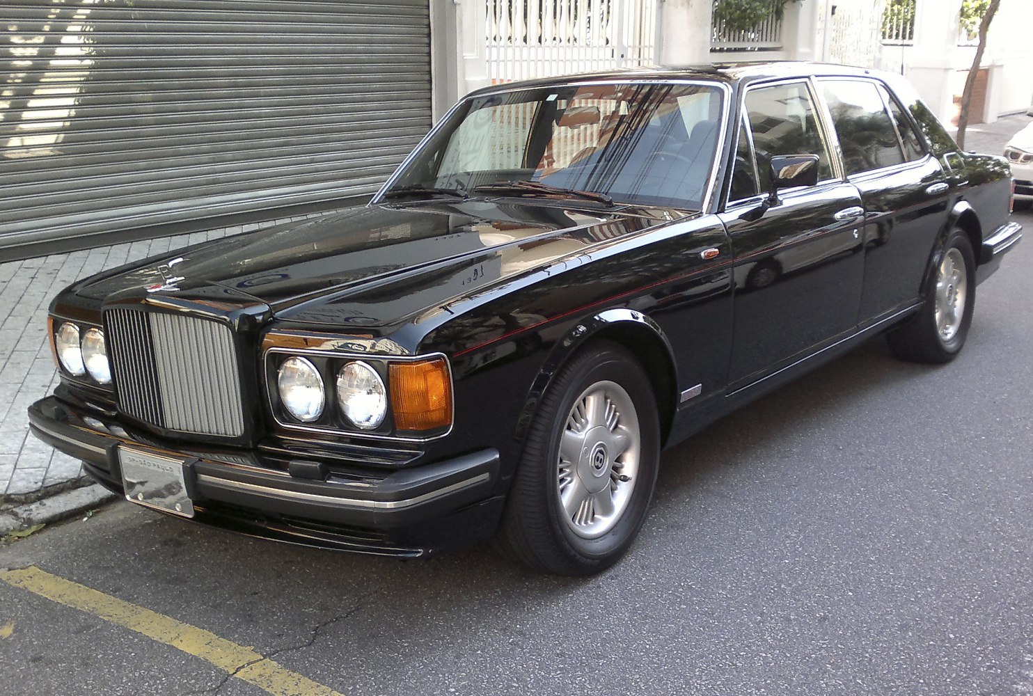 Bentley Turbo R 6.7 i V8 Turbo (389 Hp)