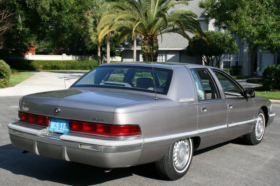 Buick Roadmaster 5.7 i V8 (264 Hp)