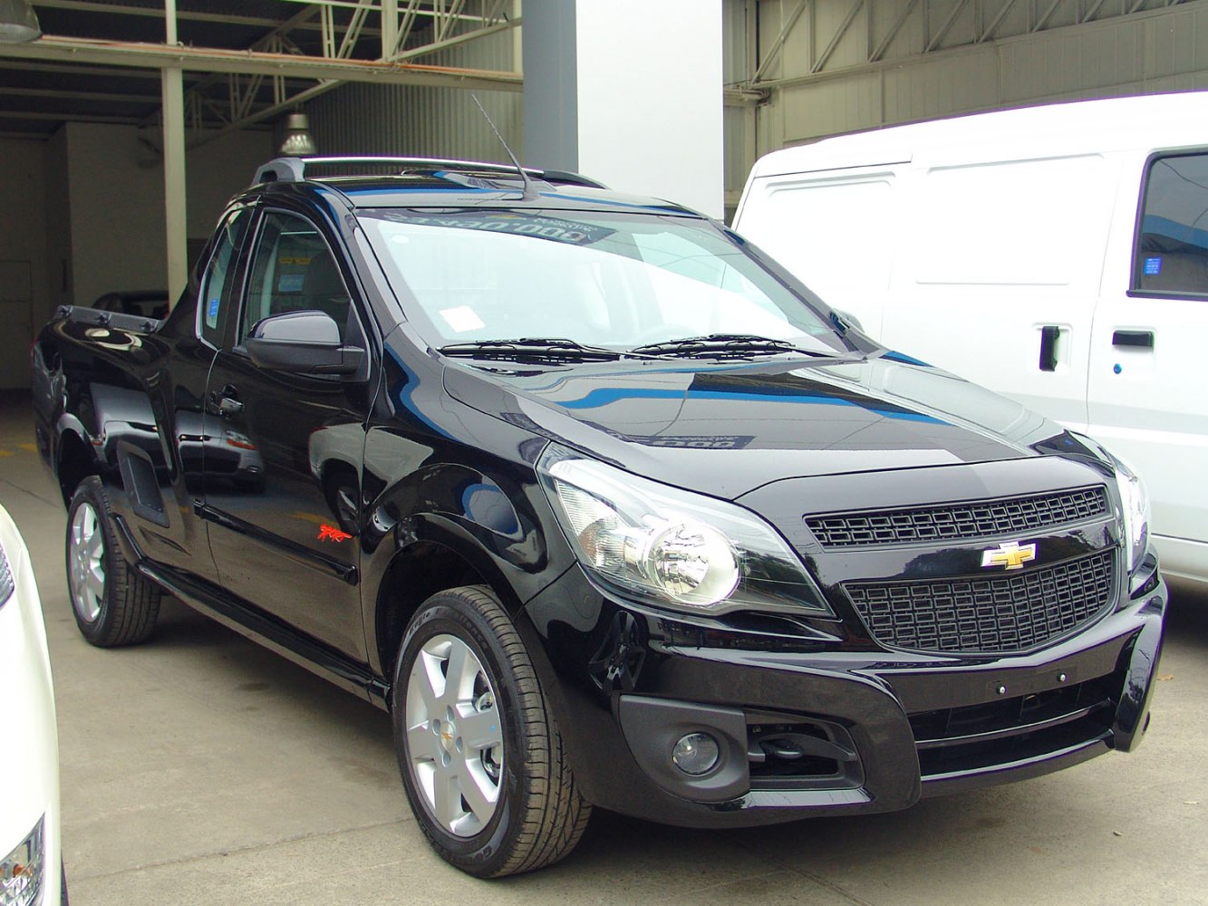 Chevrolet Montana 1.8 (105 Hp)