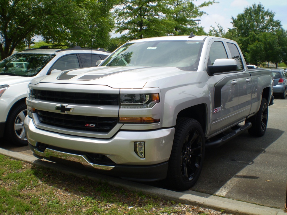 Chevrolet Silverado 1500 5.3 V8 EcoTec3 (355 Hp) 4WD Automatic 8-speed