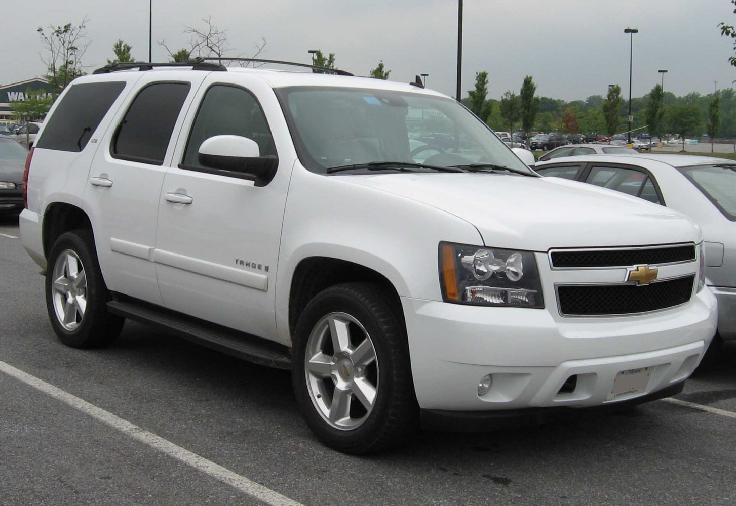 Chevrolet Tahoe 4.8 i V8 (295 Hp) Automatic