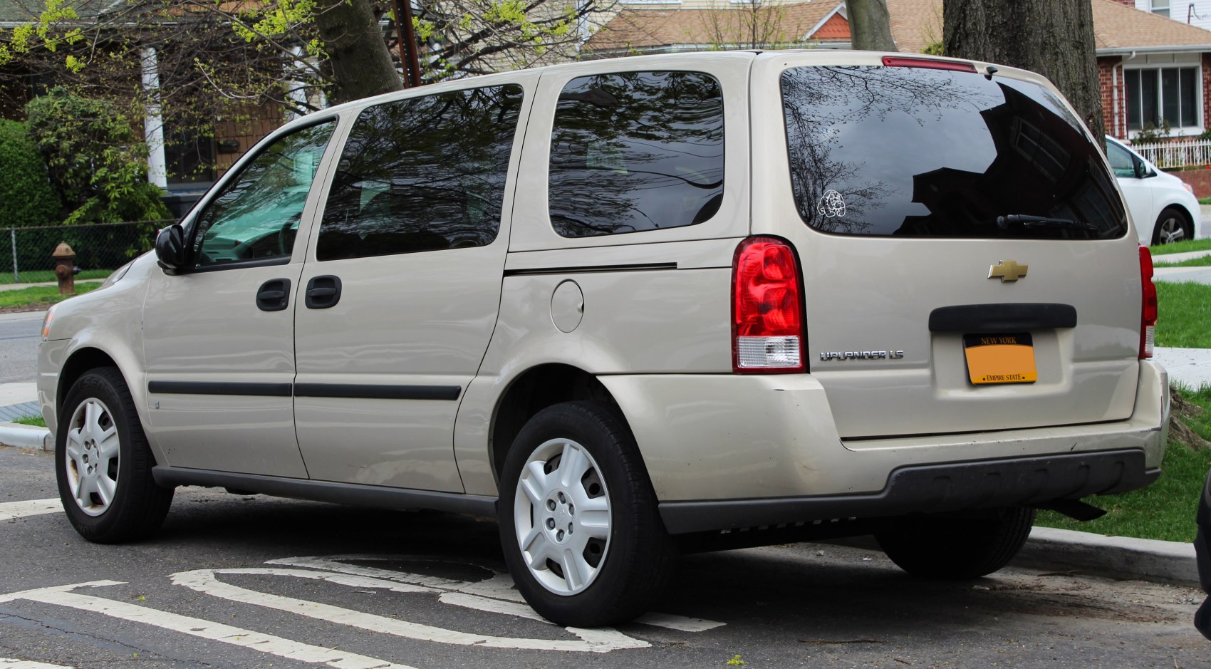 Chevrolet Uplander 3.5 i V6 AWD (203 Hp)