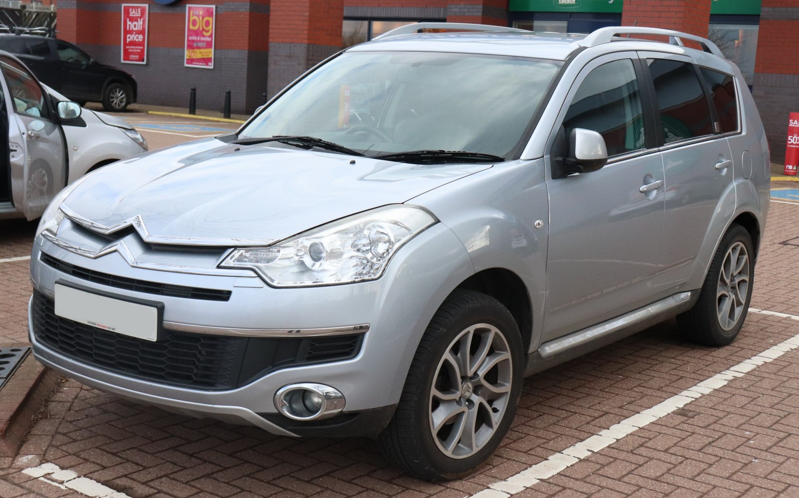 Citroen C-Crosser 2.4i 16V (170 Hp) CVT 7 Seats