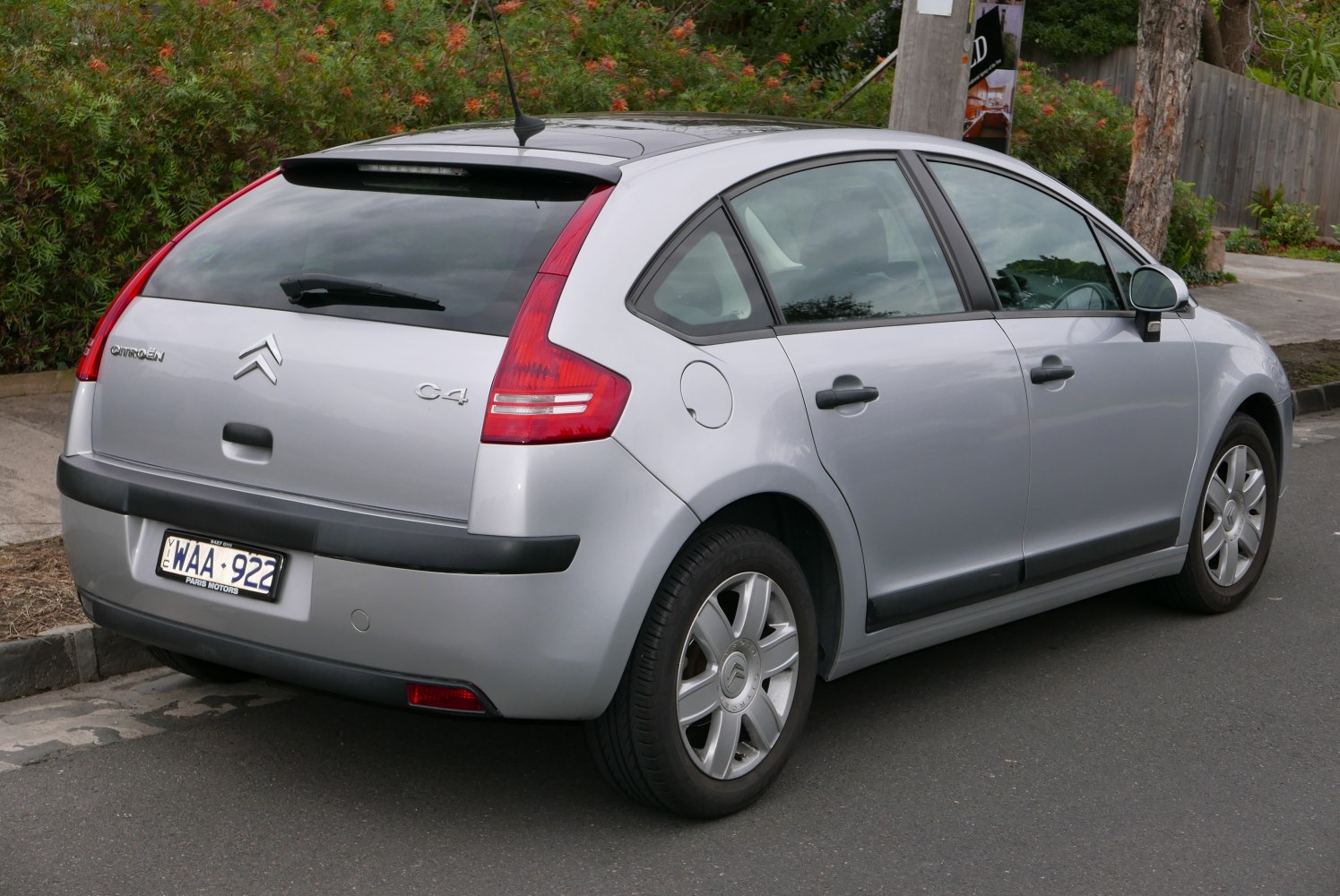 Citroen C4 2.0i 16V (140 Hp)