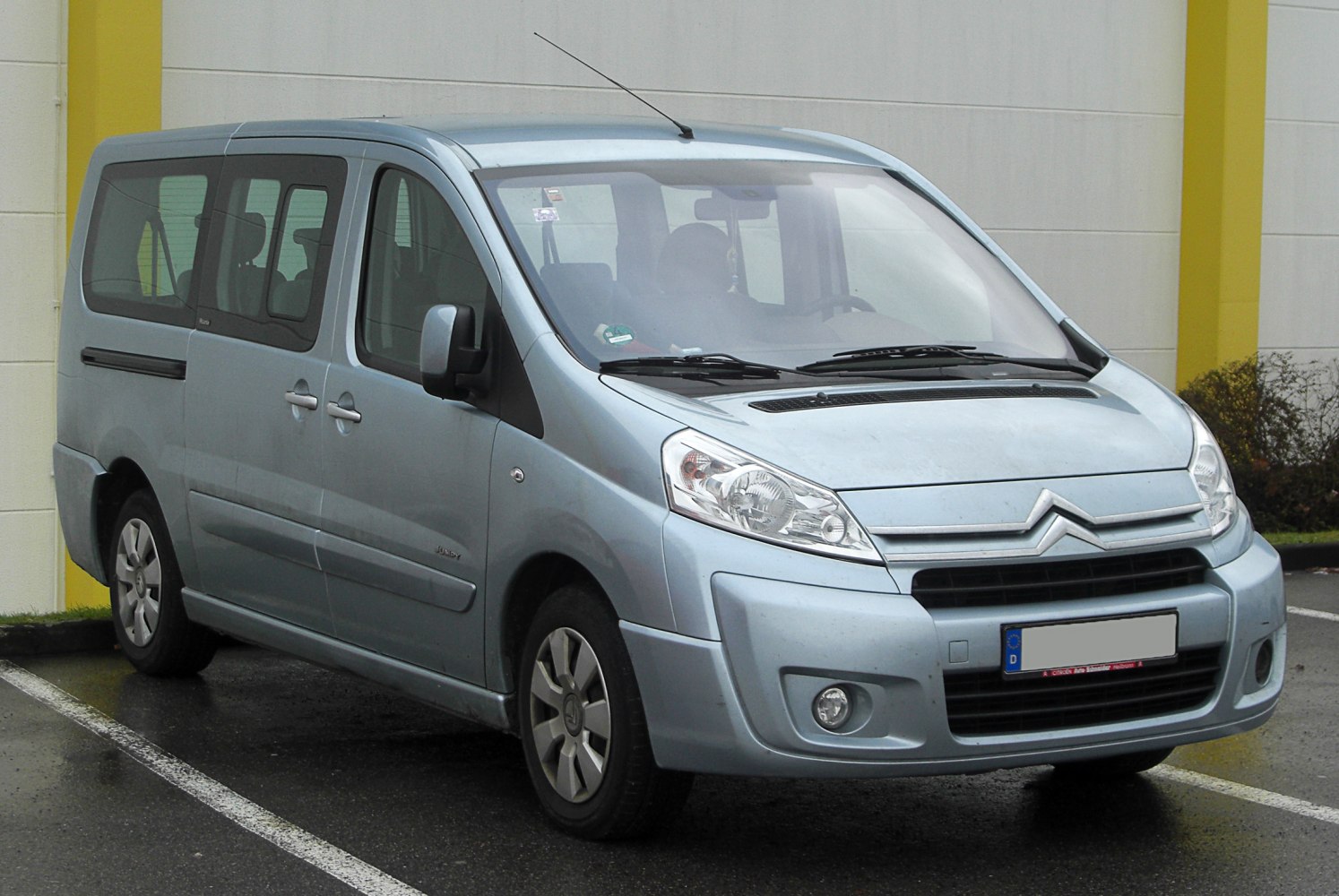 Citroen Jumpy 2.0 16V (140 Hp) L1 9 Seat