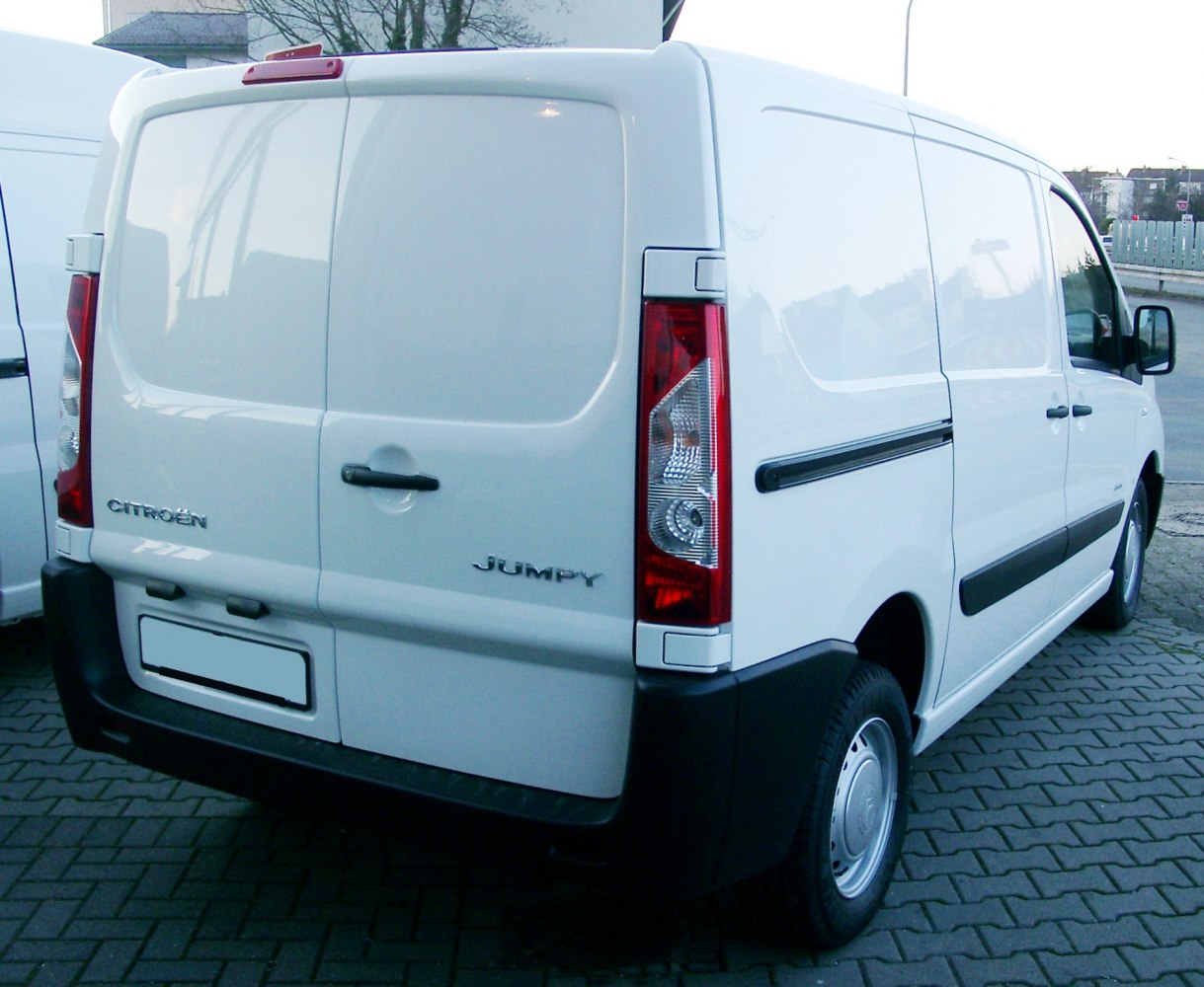 Citroen Jumpy 2.0 16V (140 Hp) L2H1