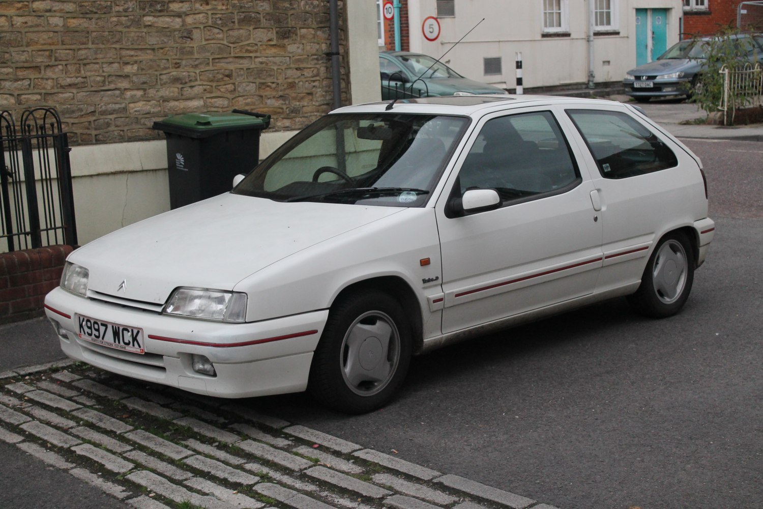 Citroen ZX 1.8 i (103 Hp)