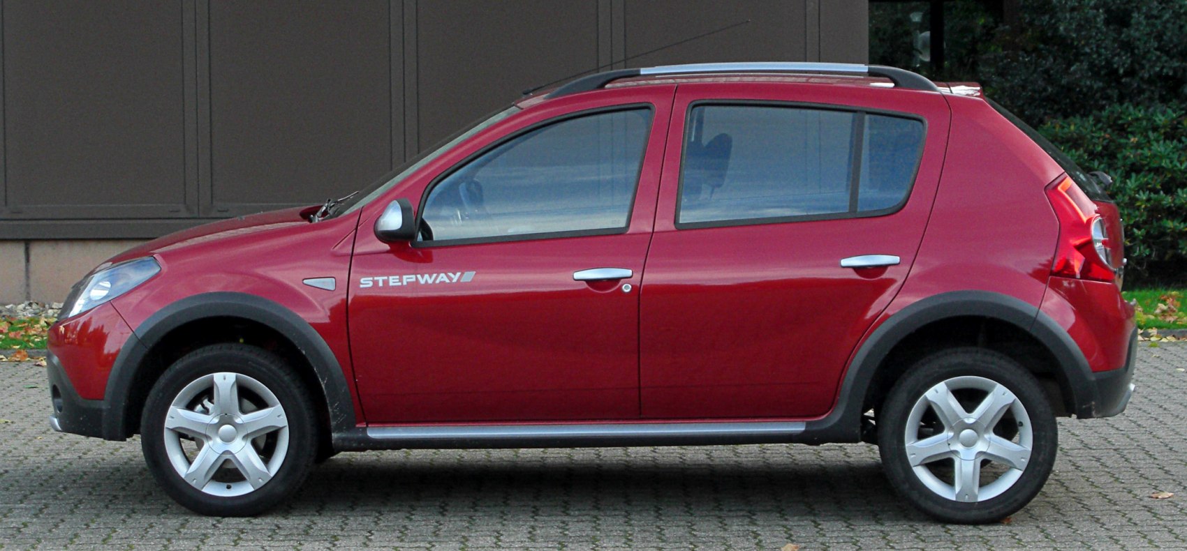 Dacia Sandero 1.6 8V (84 Hp)