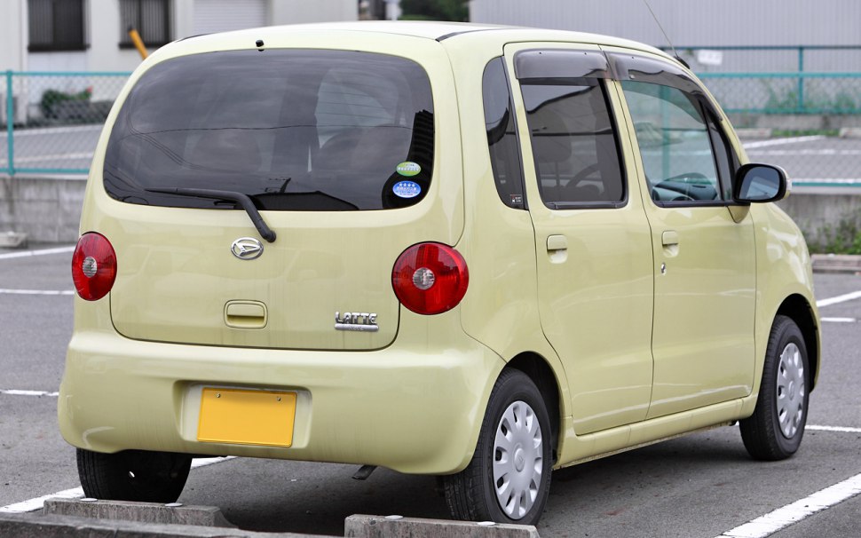 Daihatsu Move 0.7 i 16V RS (64 Hp)